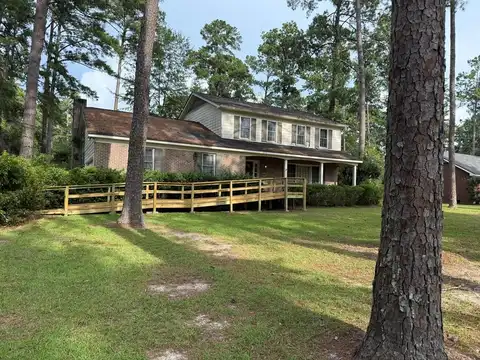 206 Pembroke Place, Thomasville, GA 31792