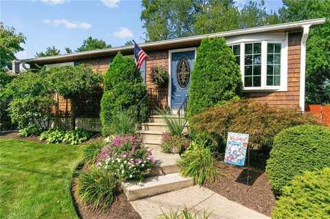 72 Winifred Avenue, Warwick, RI 02889