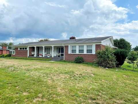 635 Country Club Drive, Wytheville, VA 24382
