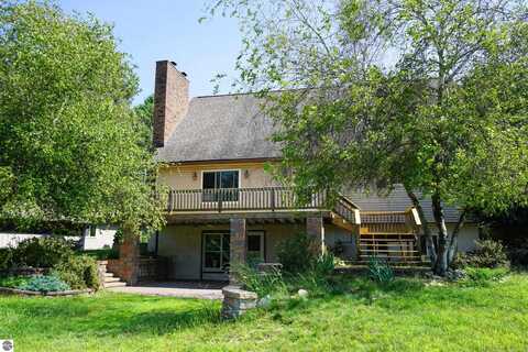 4270 Holiday Road, Traverse City, MI 49686