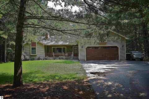 1683 White Oak, Interlochen, MI 49643