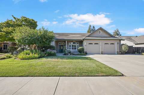605 W Cherry Court, Visalia, CA 93277