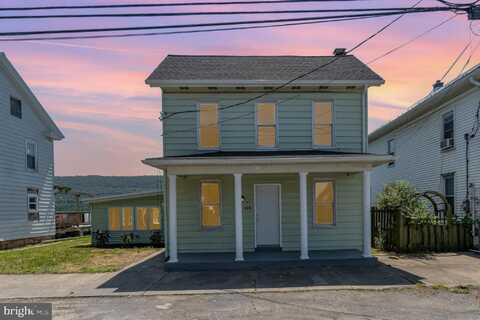 414 E MARKET STREET, GRATZ, PA 17030