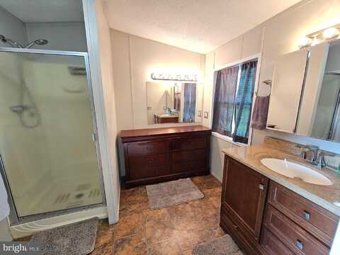 5357 BRADFORD LANE, MACUNGIE, PA 18062