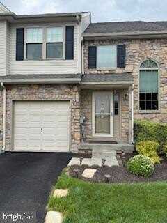 2002 ROYAL COURT, ROYERSFORD, PA 19468