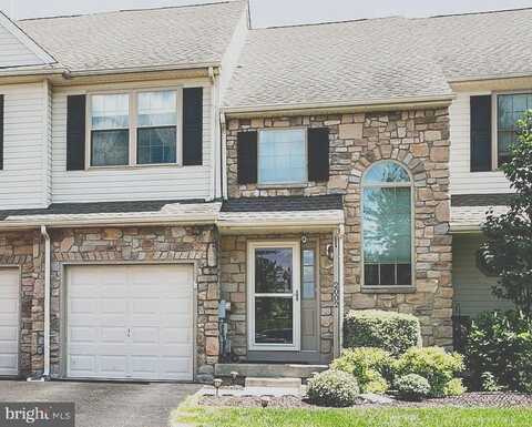 2002 ROYAL COURT, ROYERSFORD, PA 19468