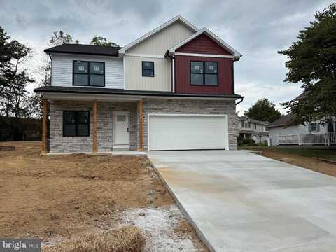 108 BAKER AND RUSSELL DRIVE, SHIPPENSBURG, PA 17257