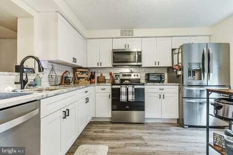 2 WATERVIEW COURT, MARLTON, NJ 08053
