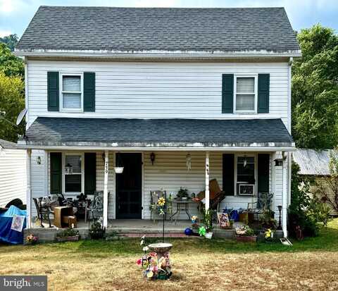 739 HARRISON AVENUE, BERKELEY SPRINGS, WV 25411