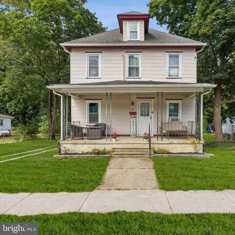 428 N BROAD STREET, CLAYTON, NJ 08312