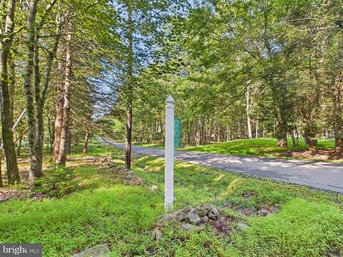 202 THORNBERRY LANE, BLAKESLEE, PA 18610