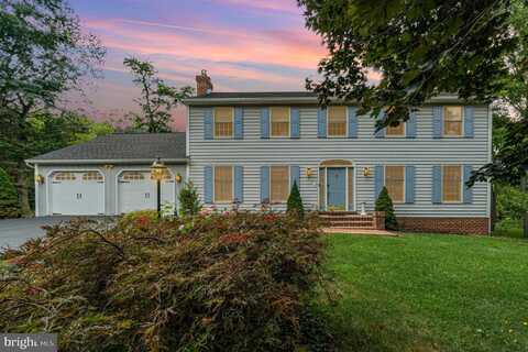 320 HICKORY ROAD, CARLISLE, PA 17015
