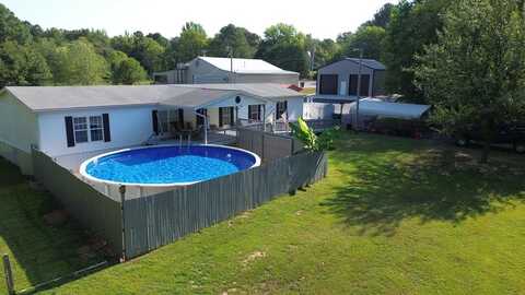 40 Lynn Ln, BIG SANDY, TN 38221