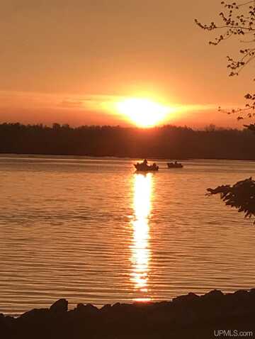 7952 Garth Point 25.25, Rapid River, MI 49878