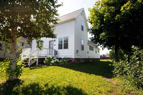 57493 Caledonia, Calumet, MI 49913