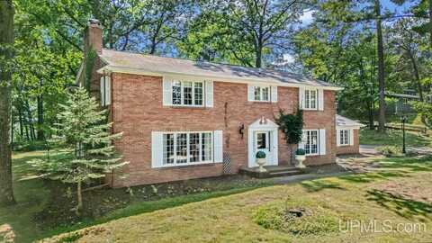 1501 Woodward, Kingsford, MI 49802