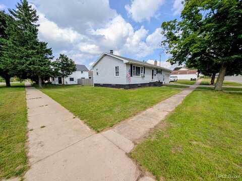 600 Walnut, Norway, MI 49870