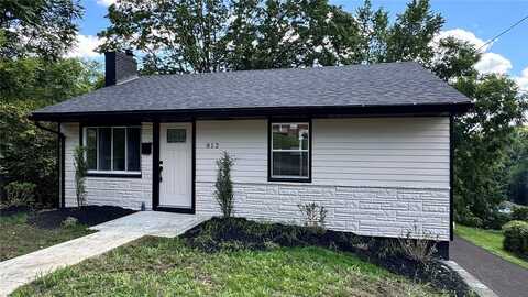812 Kerry Hill Dr, Castle Shannon, PA 15234