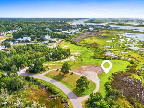 153 Dogwood Lane, Hampstead, NC 28443