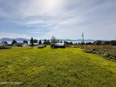 58542 Bruce Street, Homer, AK 99603