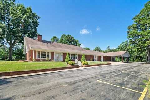 1400 W Locust ST, Stilwell, OK 74960
