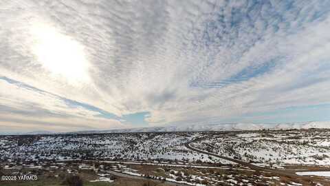 Nka Cottonwood Canyon Rd, Yakima, WA 98908