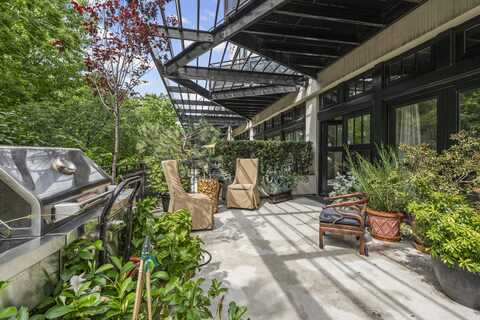 1070 W. 15th Street, Chicago, IL 60608