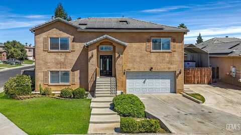 444 Rian Noelle Court, Bakersfield, CA 93308