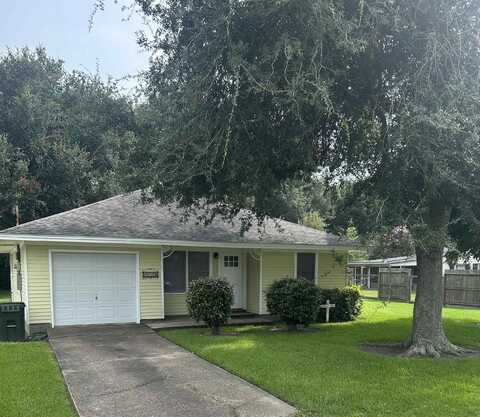 4575 Lee St., Groves, TX 77619