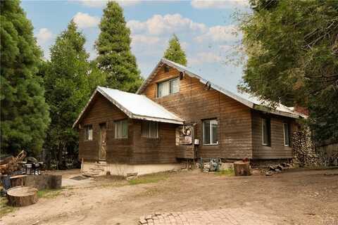 711 Clubhouse Drive, Twin Peaks, CA 92391