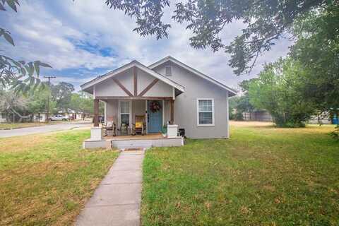 801 E FANNIN, Beeville, TX 78102