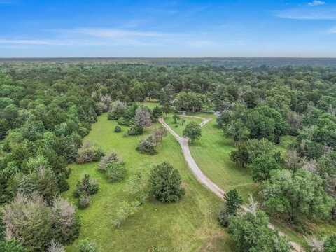 7000 Strickland Lane, Bryan, TX 77808