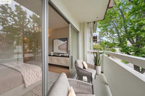 2601 College Ave, Berkeley, CA 94704
