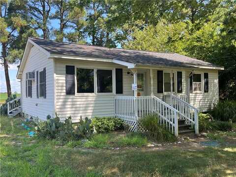 146 Robins Point Avenue, Deltaville, VA 23043