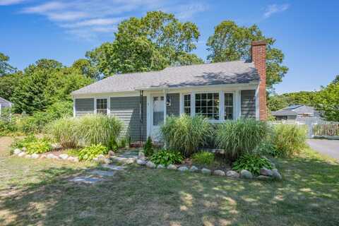 6 Checkerberry Lane, West Yarmouth, MA 02673