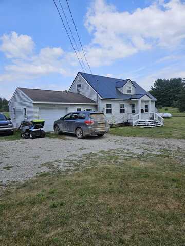9195 E Arnold Lake, Harrison, MI 48625