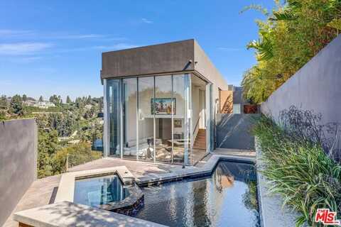9400 Readcrest Dr, Beverly Hills, CA 90210