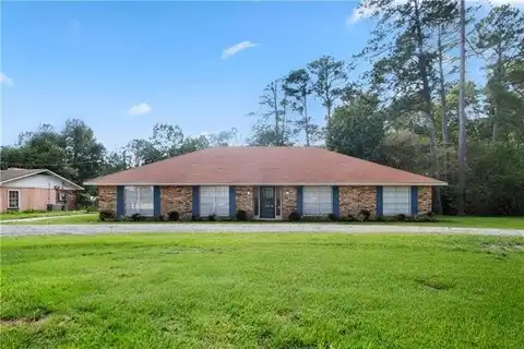706 PEARCE Road, Pineville, LA 71360