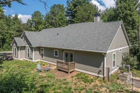 5496 White Oak Road, Waynesville, NC 28785