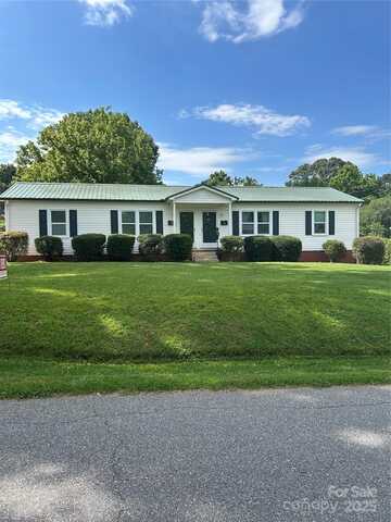 511 6th Street SW, Conover, NC 28613