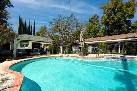 4748 Conejo Avenue, Woodland Hills, CA 91364