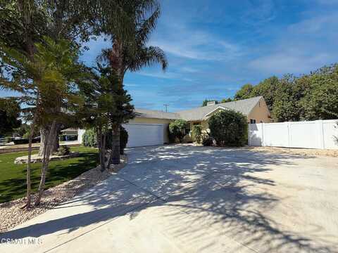 8101 Sunnybrae Avenue, Winnetka, CA 91306