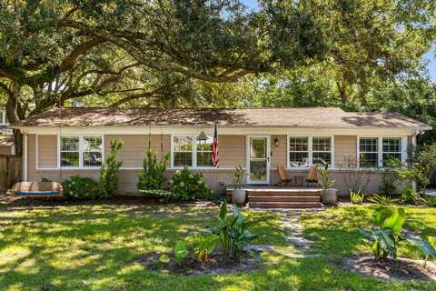 20 Ellen Avenue, Mount Pleasant, SC 29464