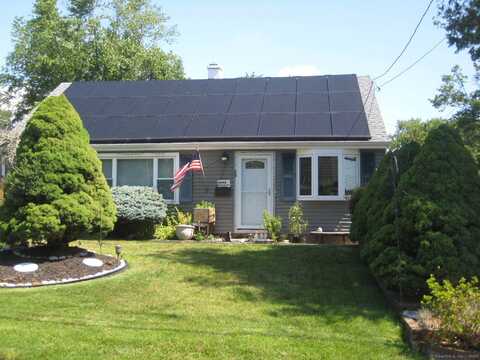 29 Meetinghouse Lane, Milford, CT 06460