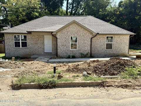 1212 Woodlawn Avenue, Dyersburg, TN 38024