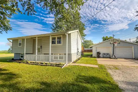 504 SE Center Street, Melcher Dallas, IA 50163