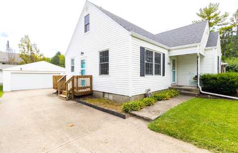 3705 47th Street, Des Moines, IA 50310