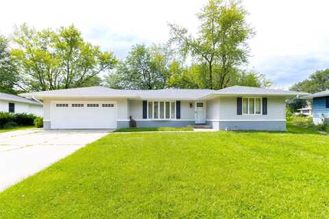 1833 Spencer Street, Grinnell, IA 50112