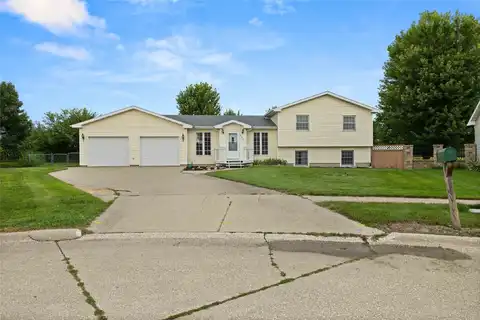 2021 Garst Circle, Boone, IA 50036