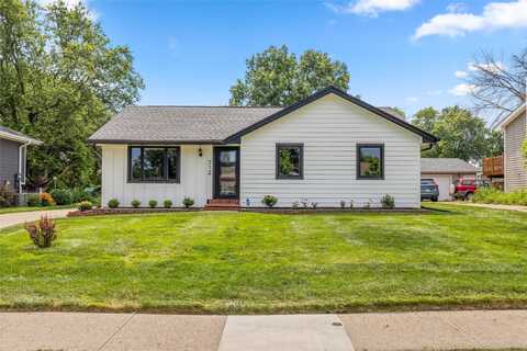 712 NE 4th Street, Grimes, IA 50111